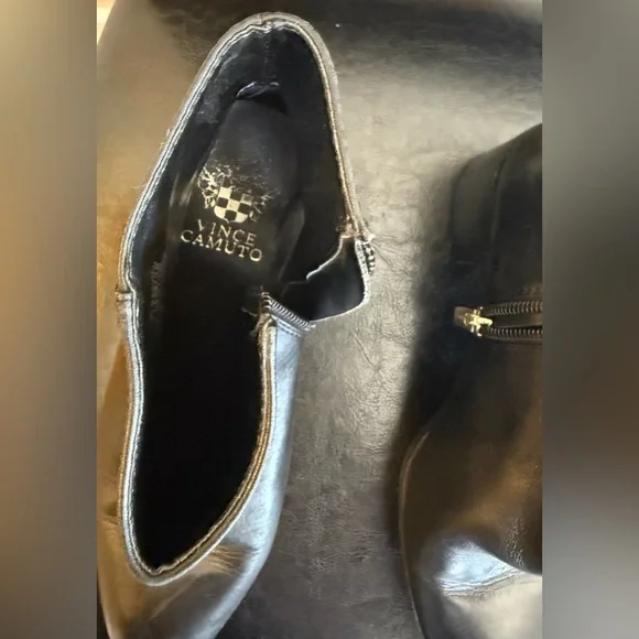 Vince Camuto Gaviren Booties - Picture 6 of 12